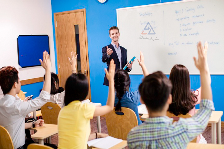 dieu-kien-lam-giam-doc-trung-tam-ngoai-ngu-02